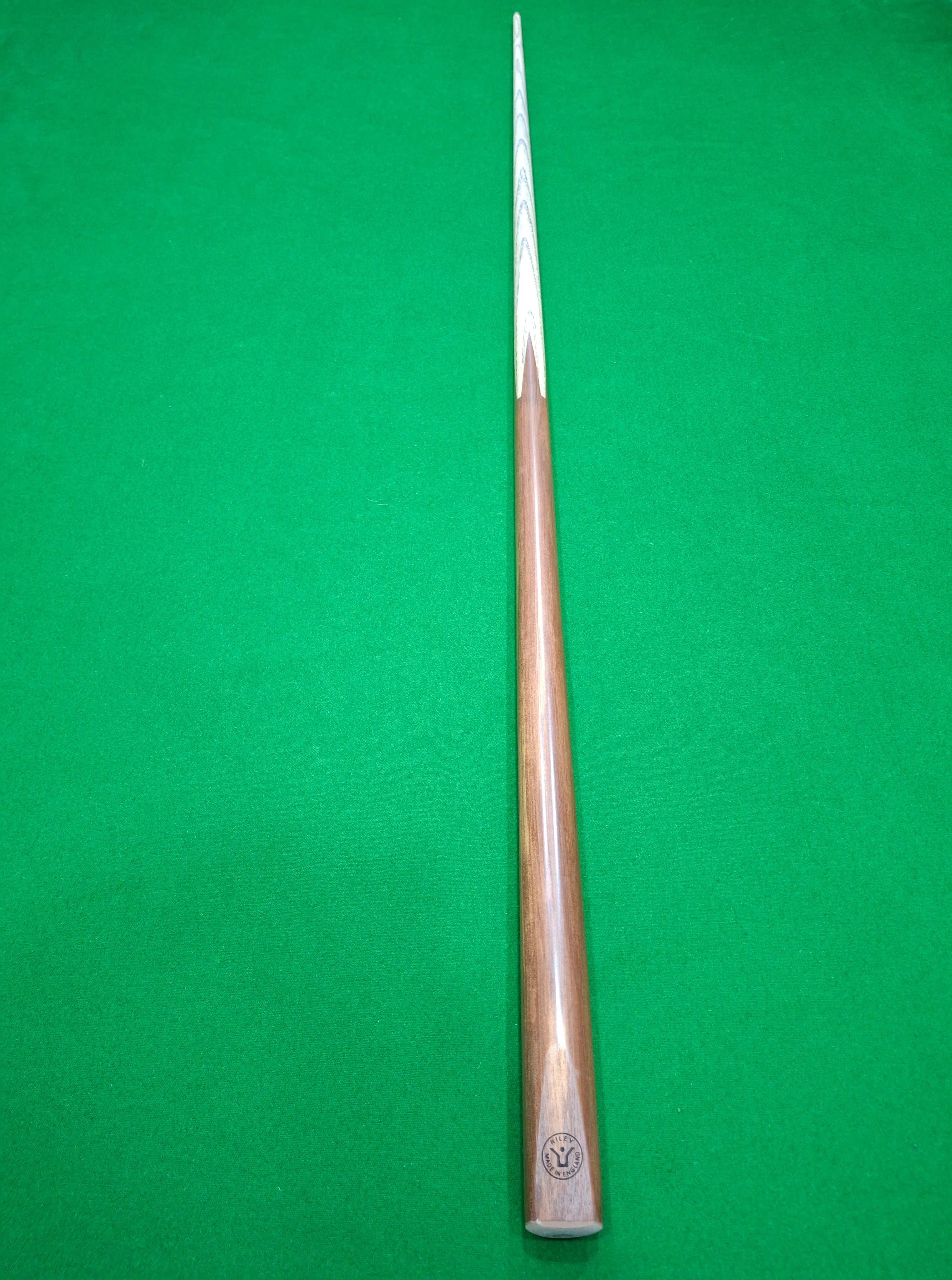 Riley Club Cues 1 Piece