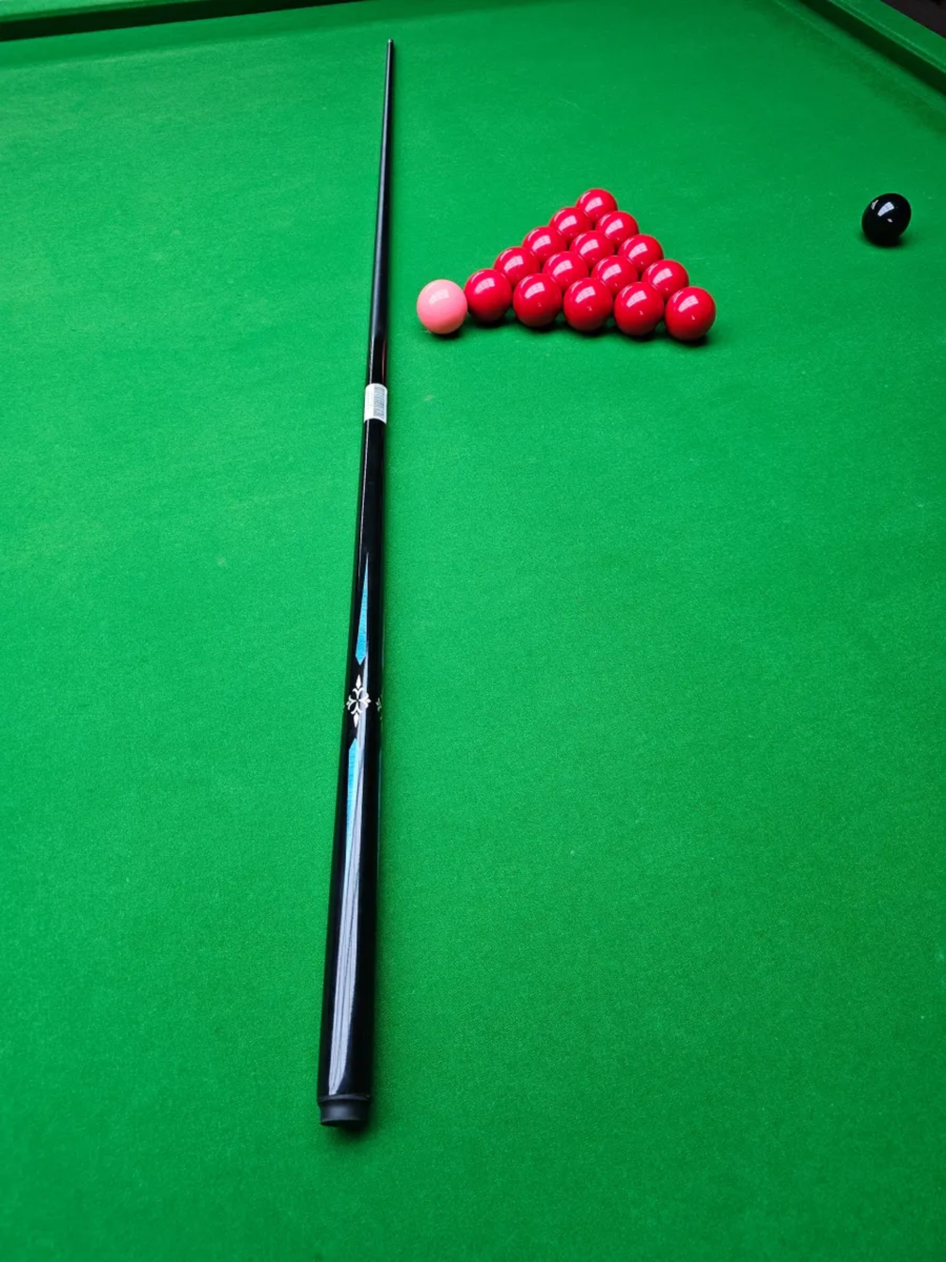 Black Chinese Cue 1 Piece