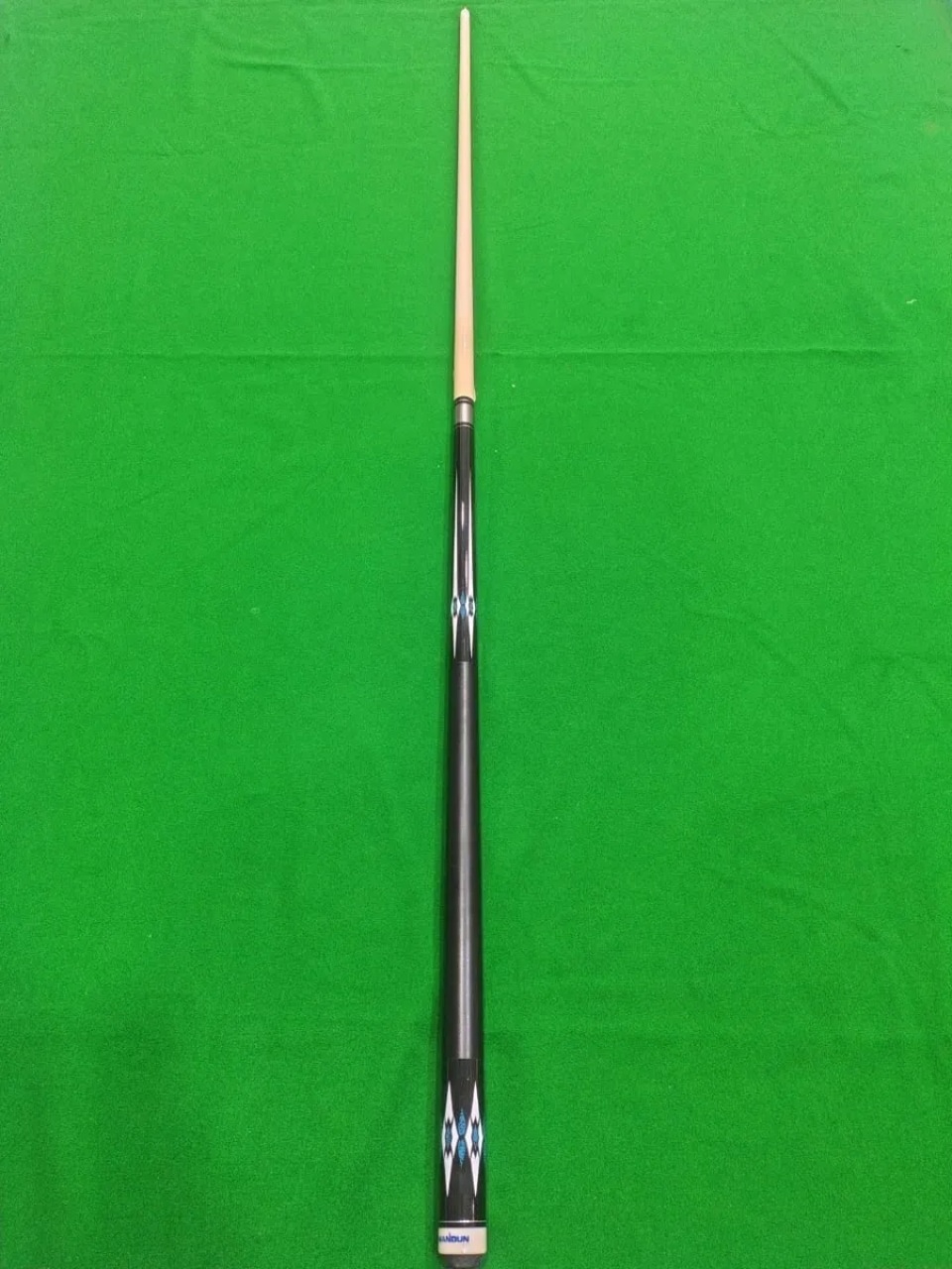 Mandun Playing Cue