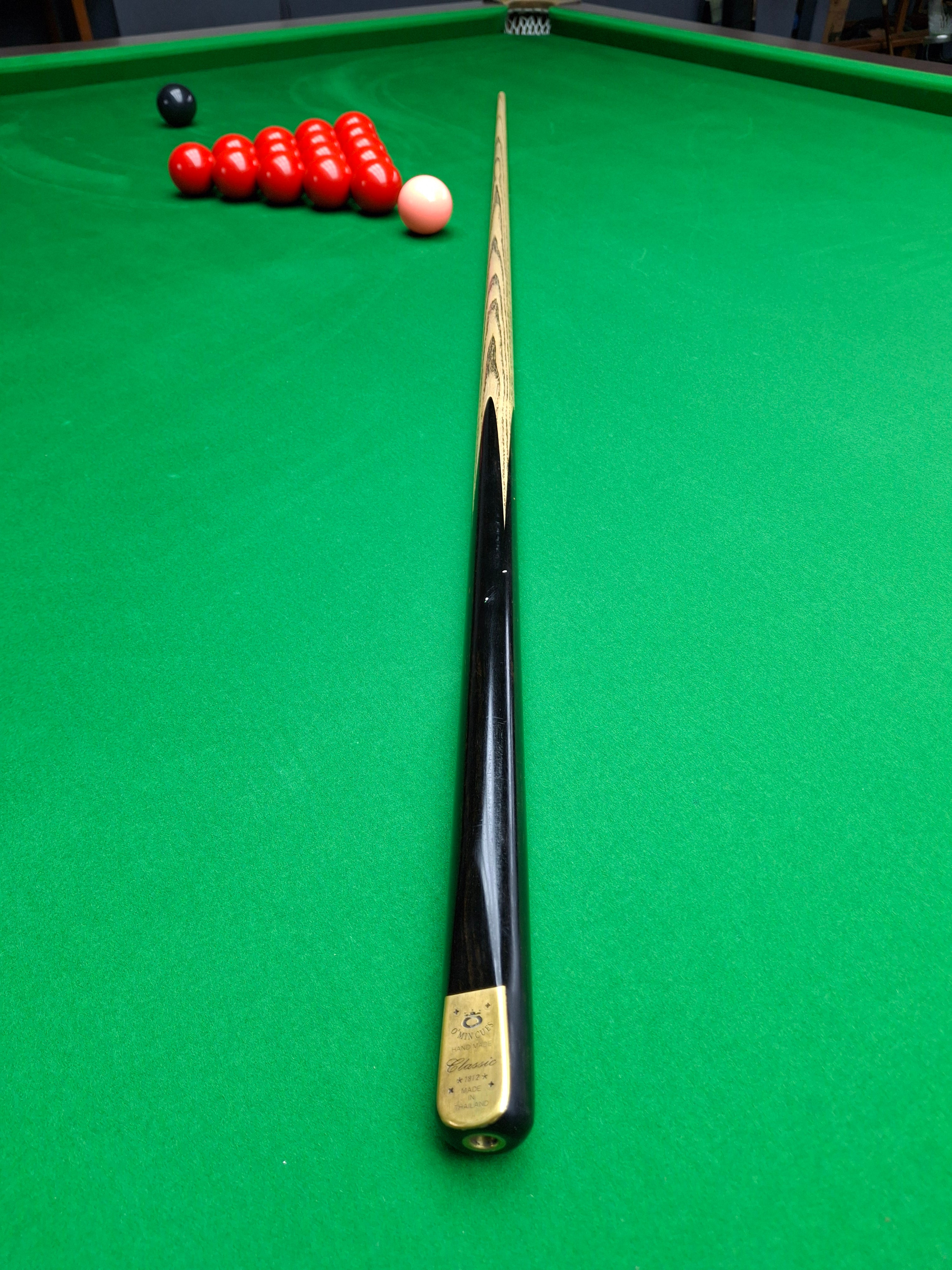 Omin Classic Golden Badge Cue 3/4